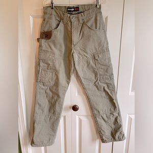 Wrangler flannel lined cargo pants size 30x32